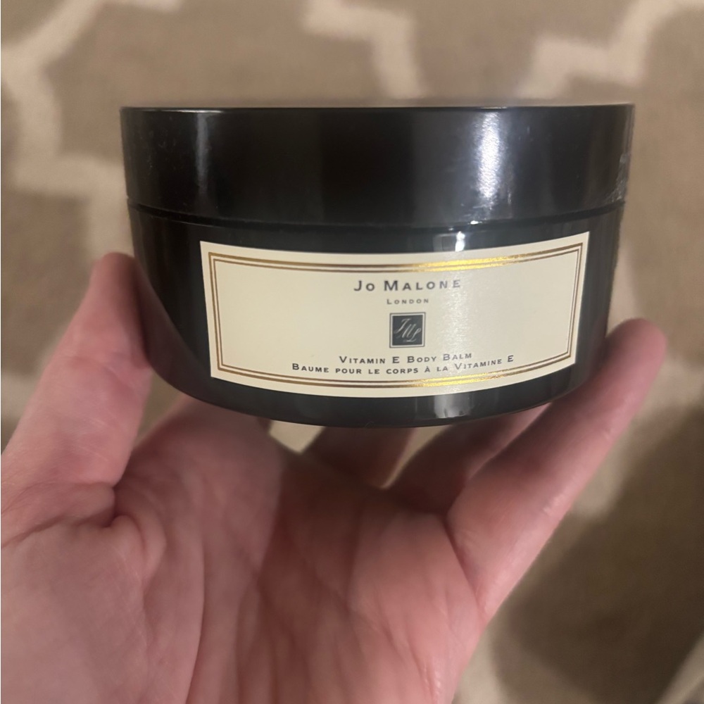 Jo Malone Vitamin E Balm in Black and Cream